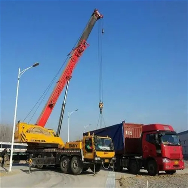 大城吊车出租吊装大件的时候的注意事项